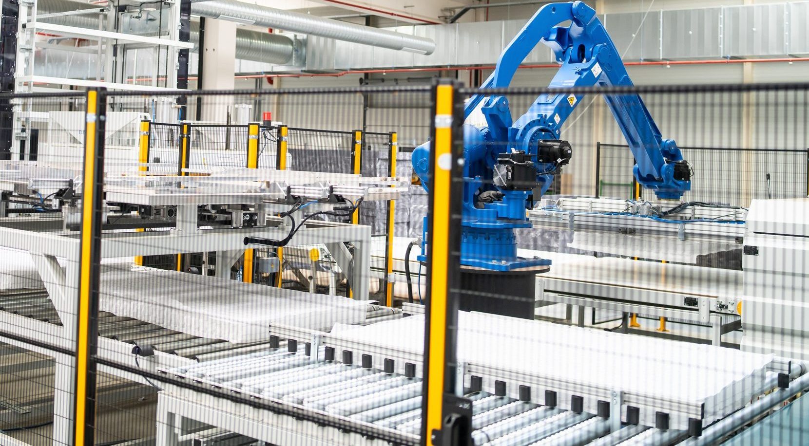 Smart industrial robot arm for digital factory production